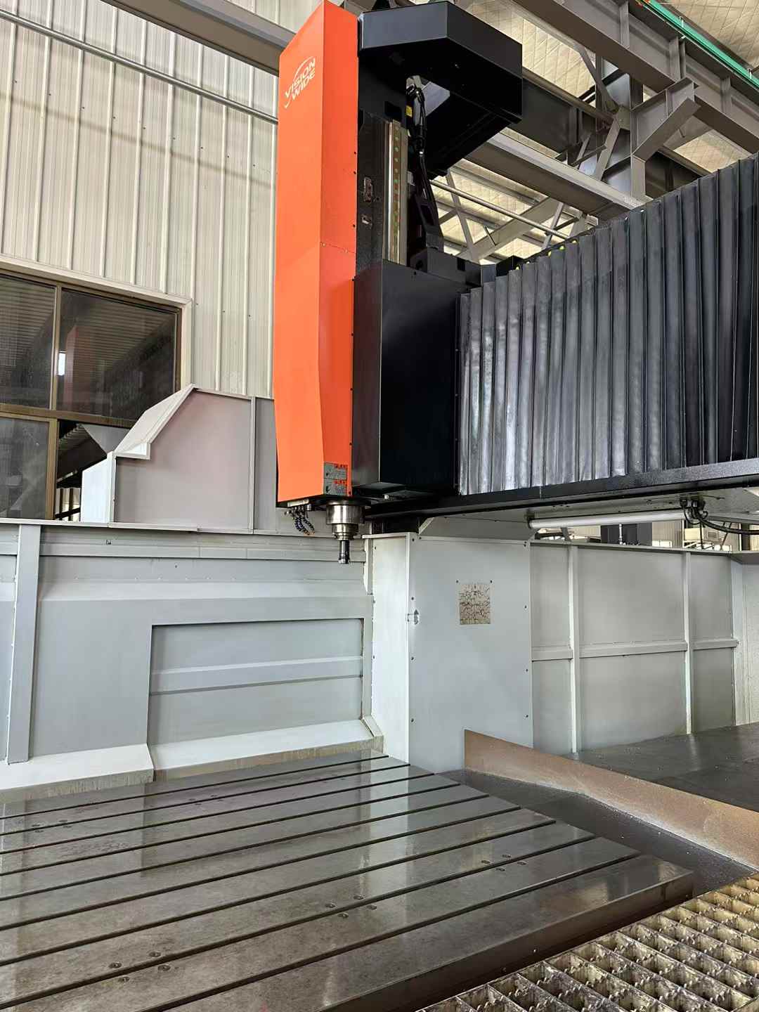 乔威进SM-2113龙门加工中心