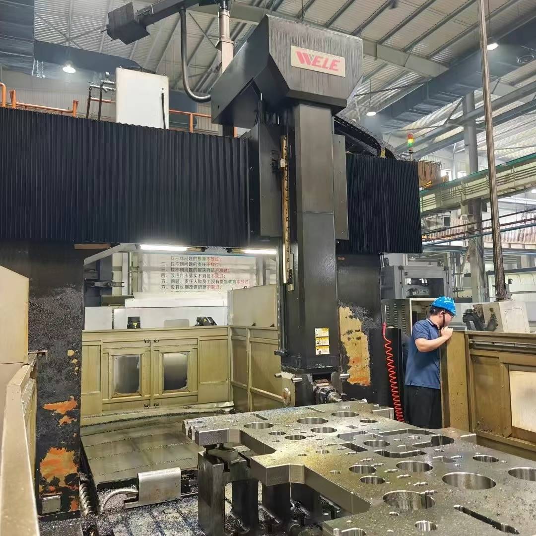 台湾崴立五轴龙门加工中心